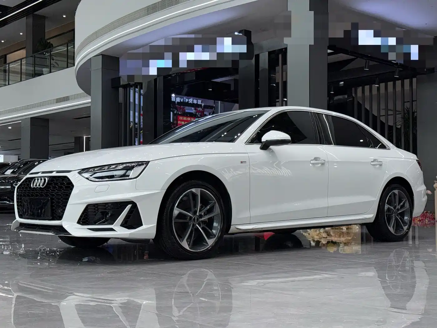 奥迪A4L 2023款 40 TFSI 时尚动感型 2023