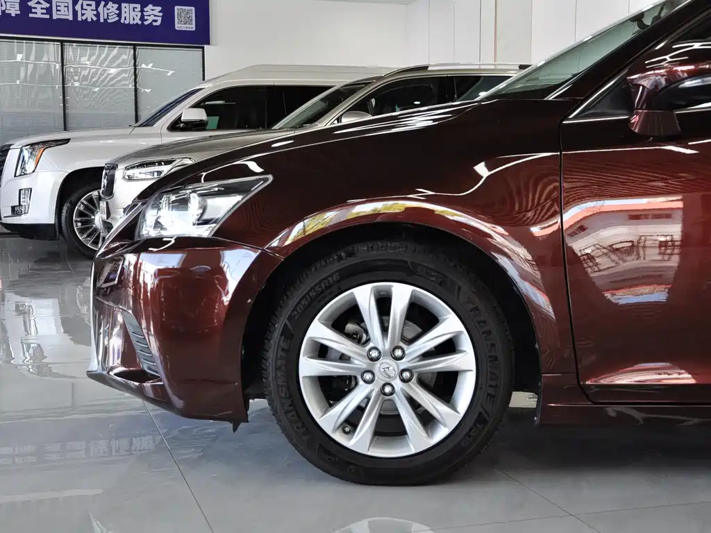 Lexus CT — миниатюра 11