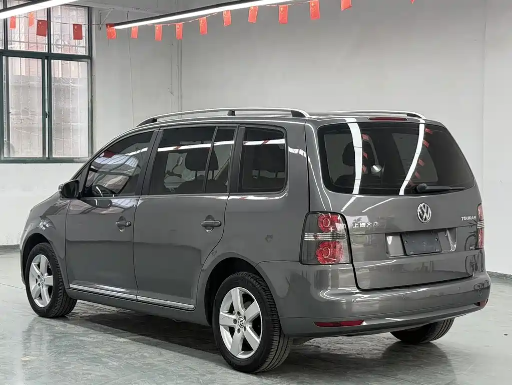 Volkswagen Touran — миниатюра 7
