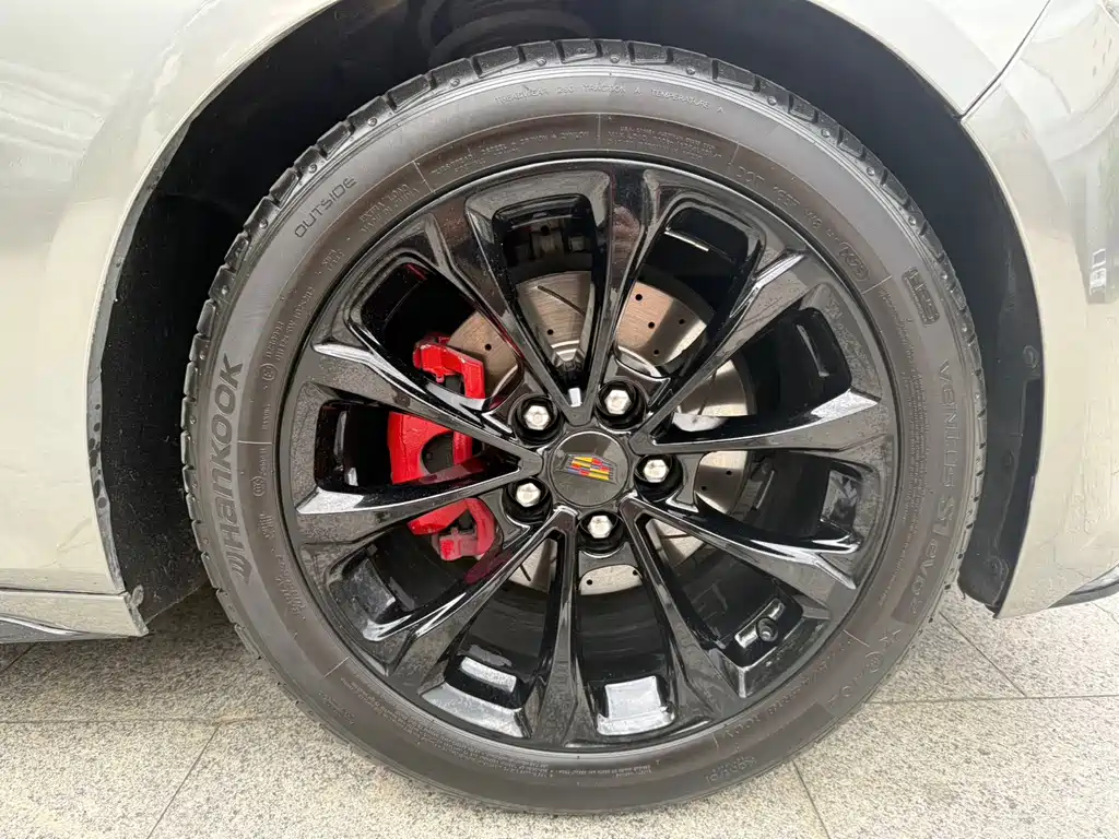 Cadillac CT5 — миниатюра 18