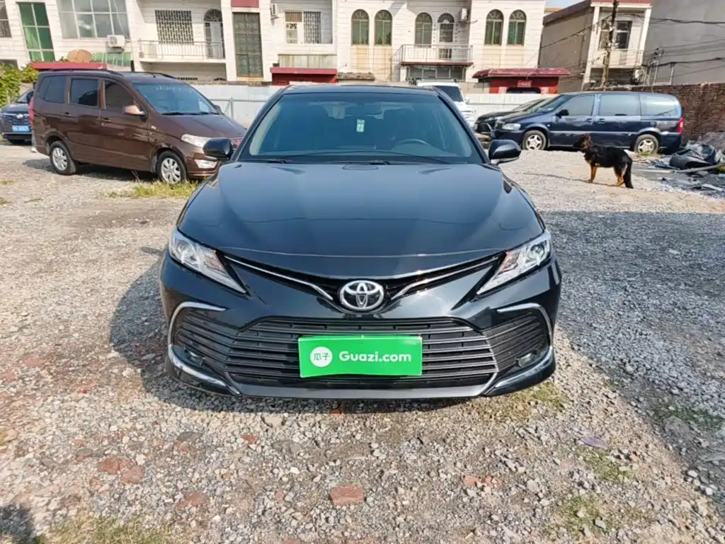 Toyota Camry — миниатюра 3