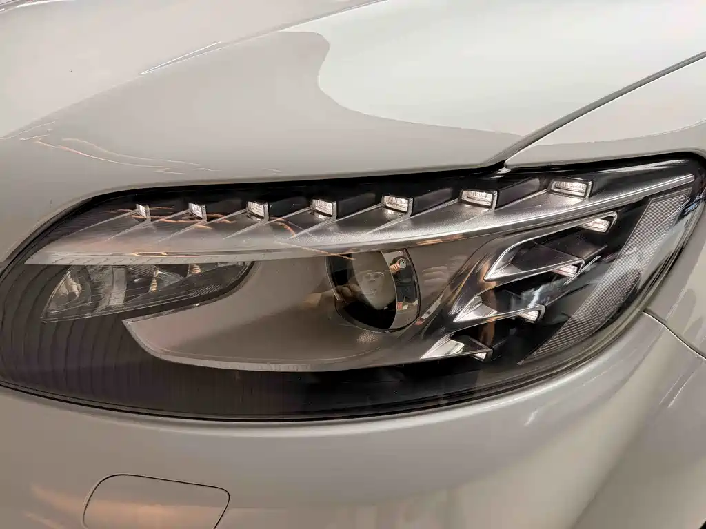 Audi Q7 — миниатюра 12