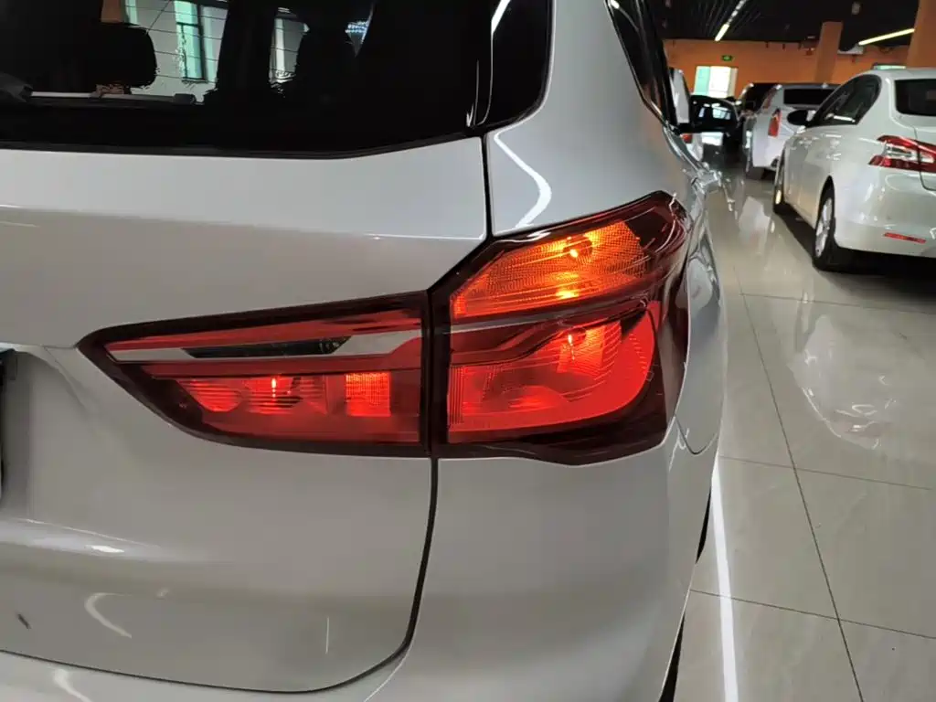 BMW X1 — миниатюра 8