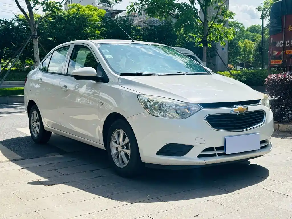 Chevrolet Sail — миниатюра 3