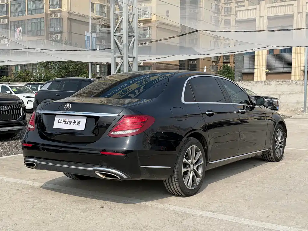 Mercedes-Benz E-Class — миниатюра 4