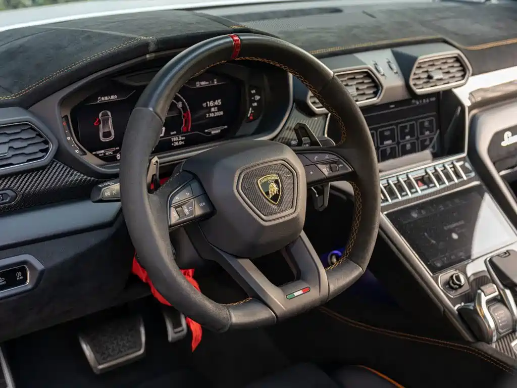 Lamborghini Urus — миниатюра 9