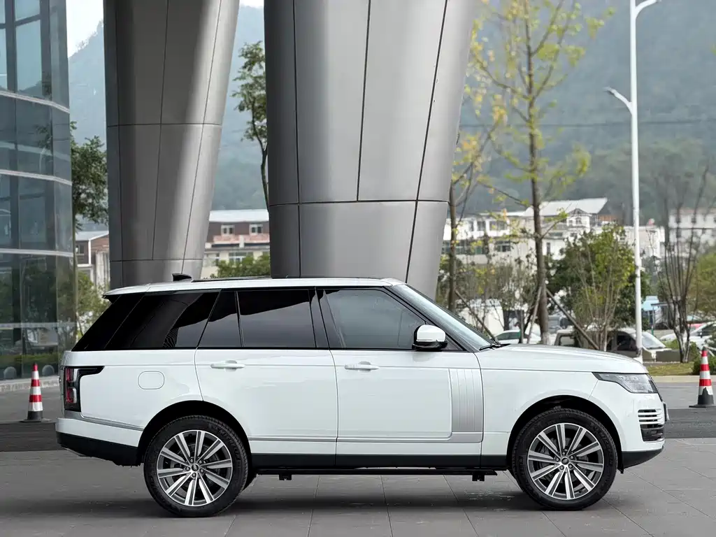 Land Rover Range Rover — миниатюра 3