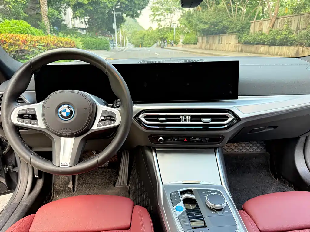 BMW i4 — миниатюра 7
