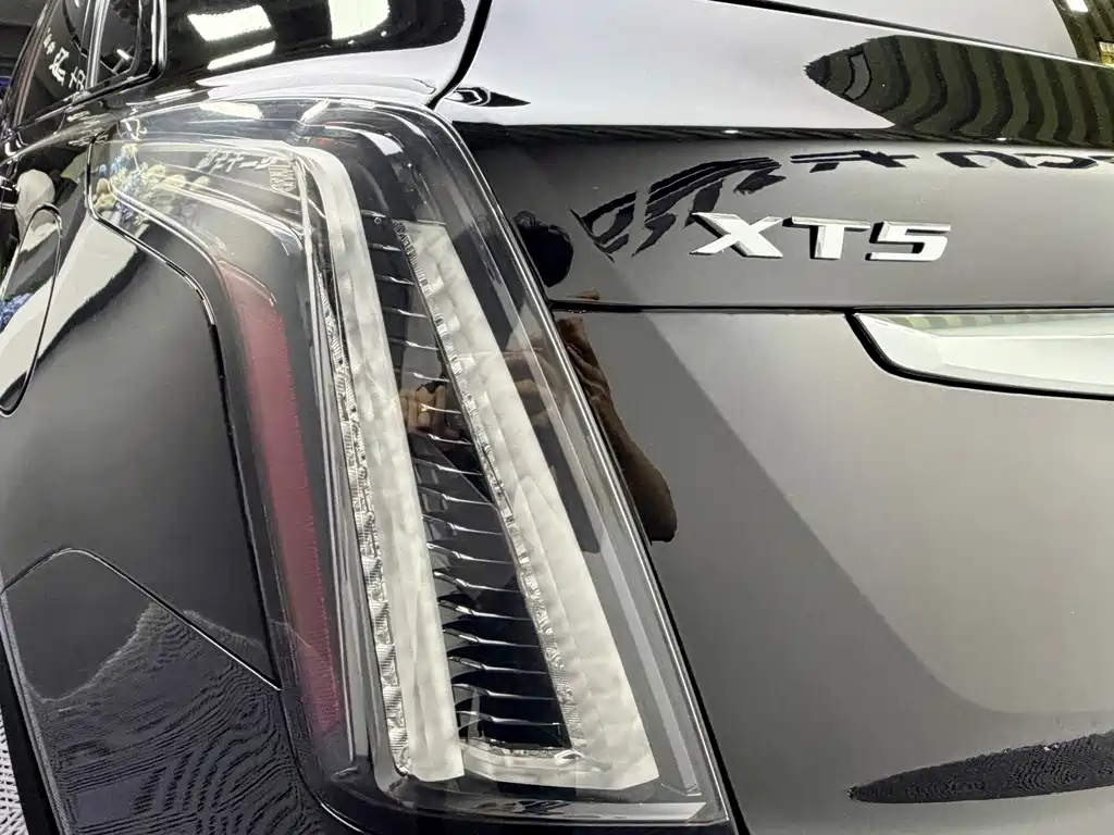 Cadillac XT5 — миниатюра 6