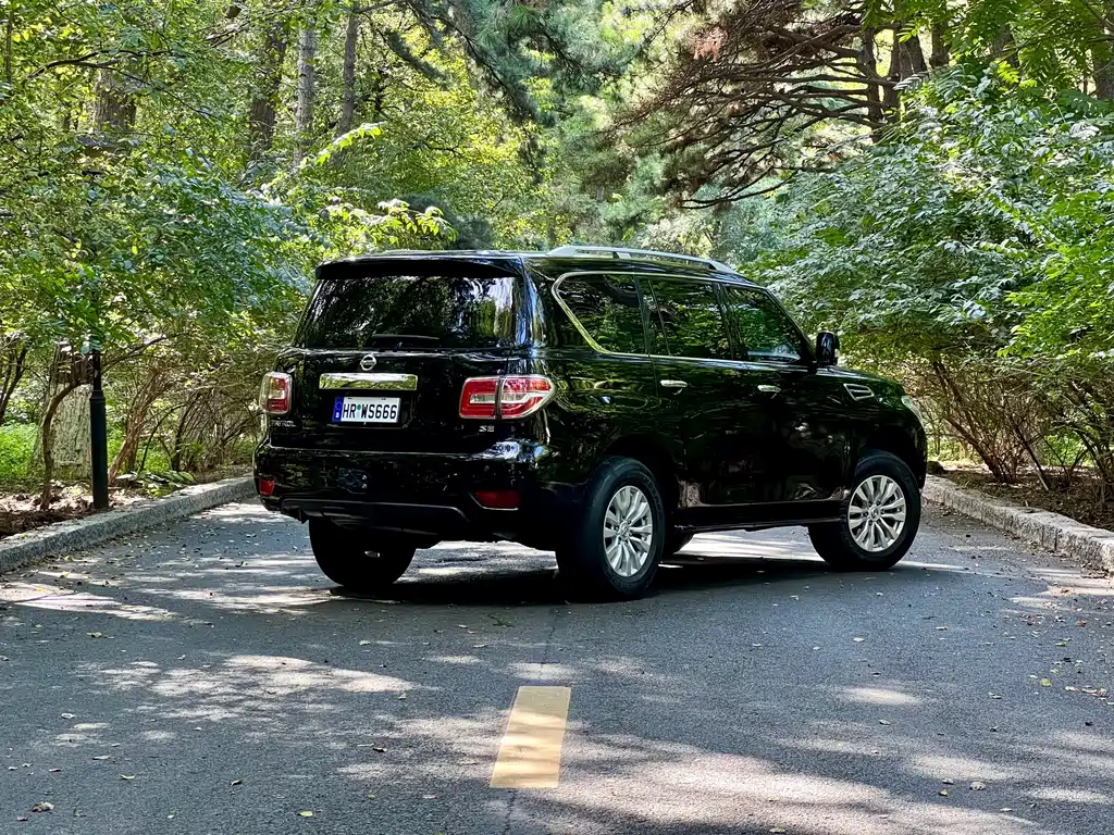 Nissan Patrol — миниатюра 3