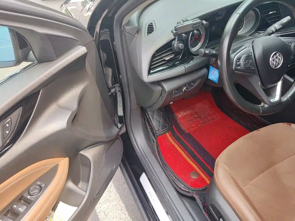 Buick Regal — миниатюра 17