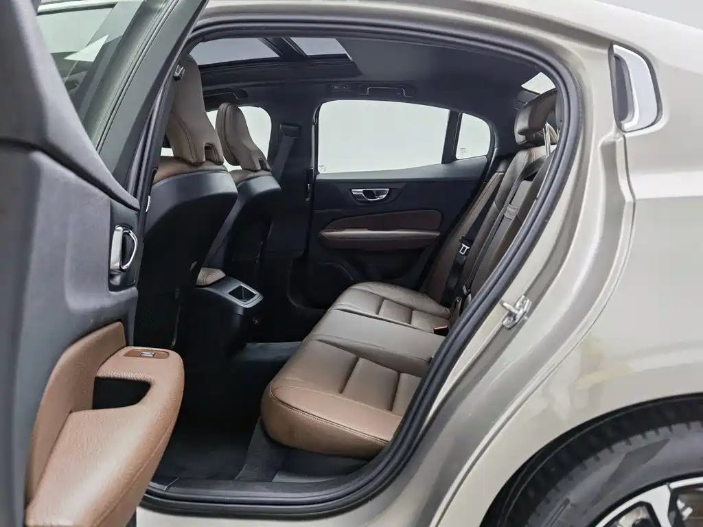 Volvo S60 — миниатюра 15