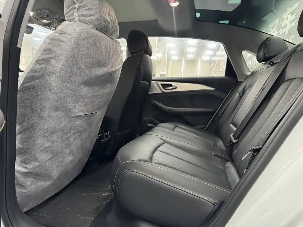 ROEWE I6 MAX NEW ENERGY