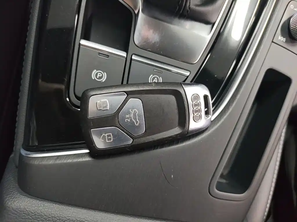 Audi A4L — миниатюра 13