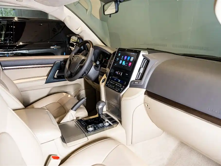 Toyota Land Cruiser 2019 4.0L AT