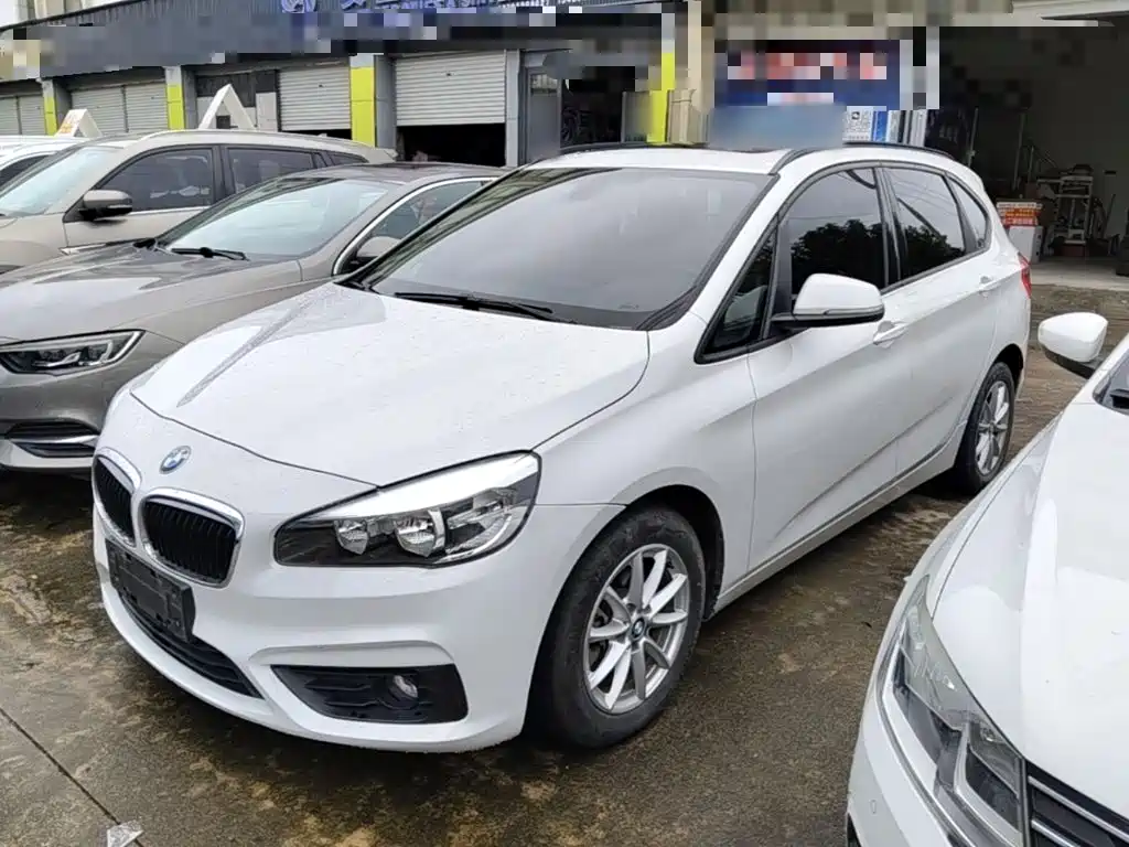 BMW 2 Series Active Tourer — миниатюра 2