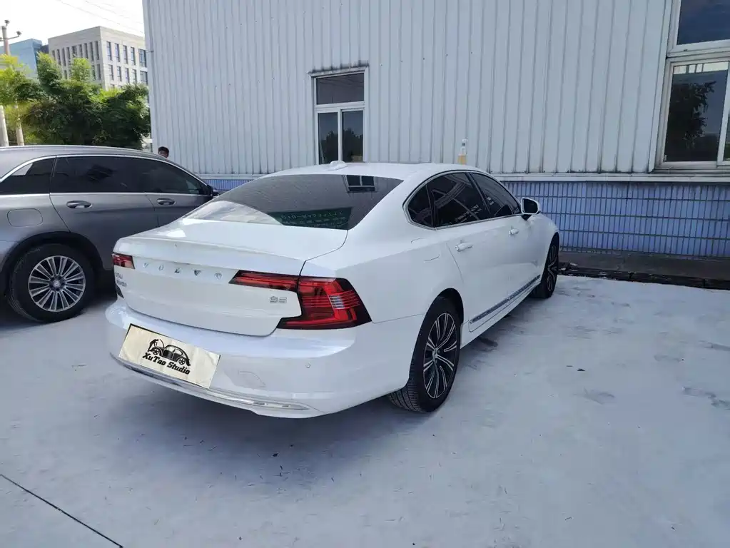Volvo S90 — миниатюра 6