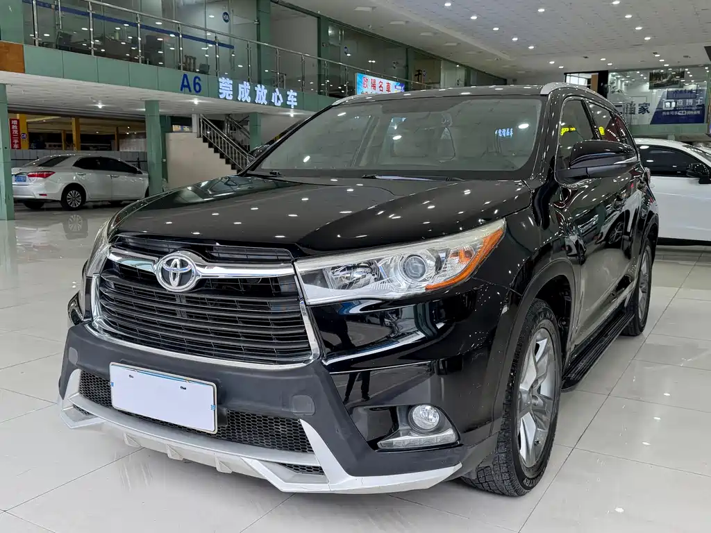 TOYOTA HIGHLANDER