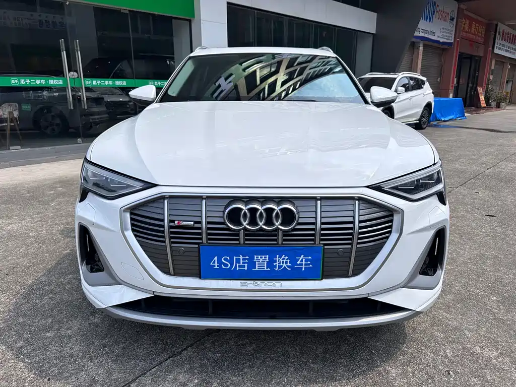 Audi e-tron — миниатюра 2