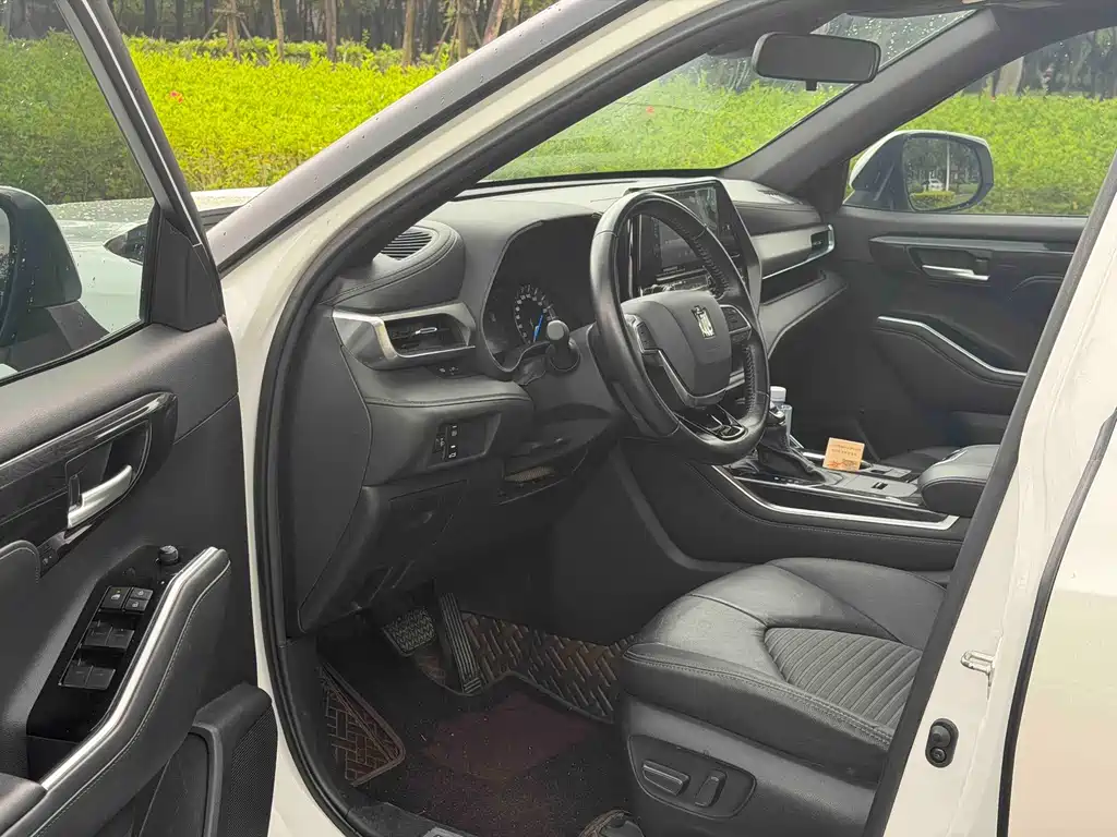 Toyota Crown Kluger — миниатюра 4