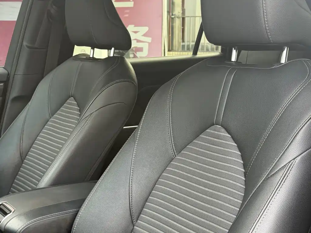 Toyota Crown Kluger — миниатюра 13