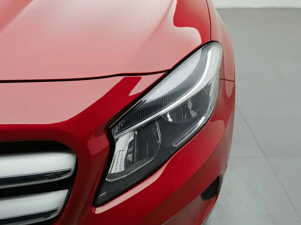 Mercedes-Benz GLA — миниатюра 7