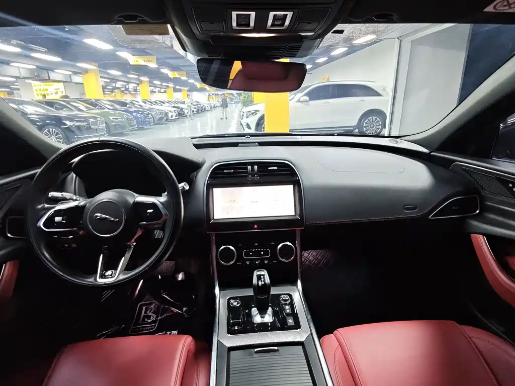 Jaguar XEL — миниатюра 5