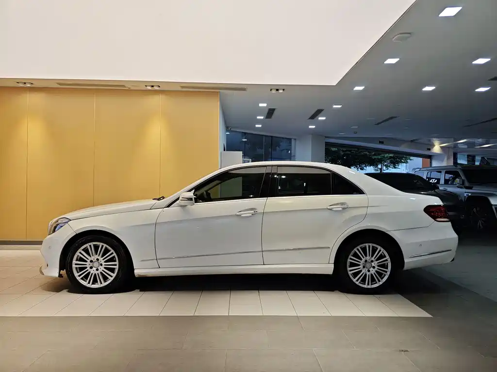 Mercedes-Benz E-Class E 2009 E 300