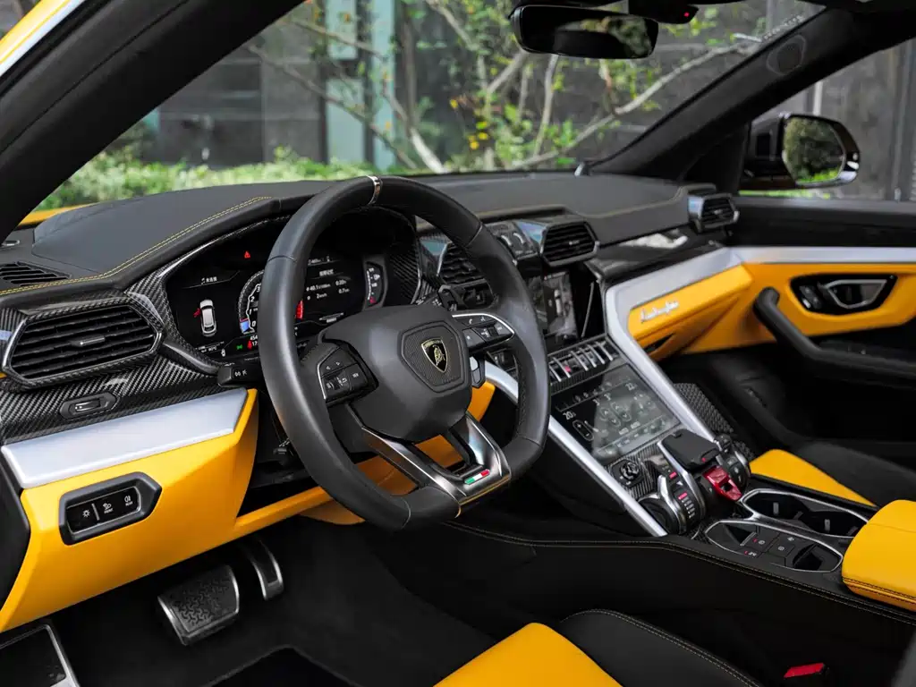 Lamborghini Urus — миниатюра 20