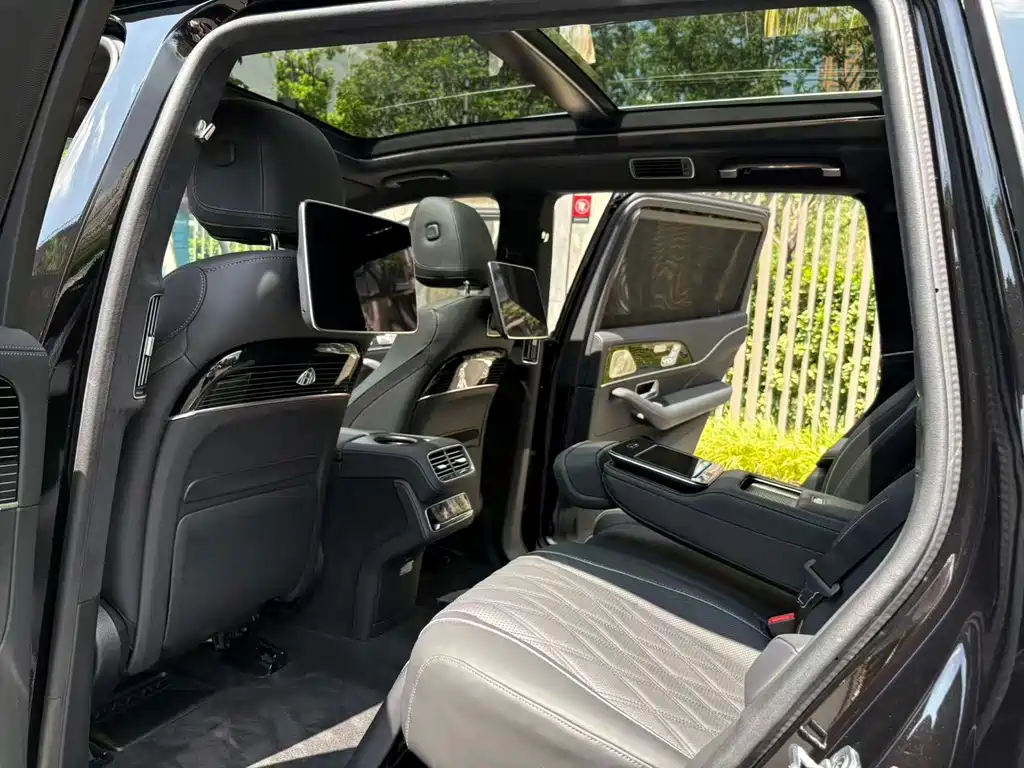 Mercedes-Benz GLS — миниатюра 11