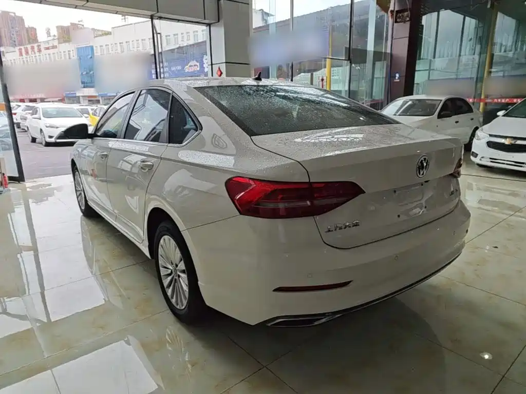 Volkswagen Lavida — миниатюра 5