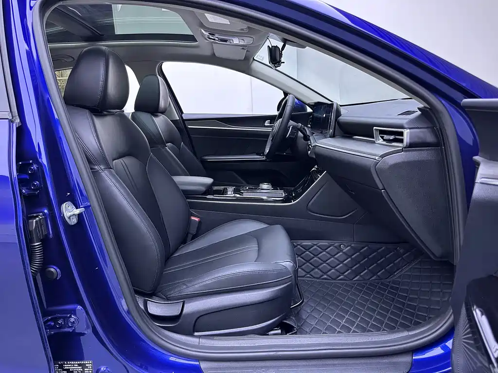 Kia K5 — миниатюра 12