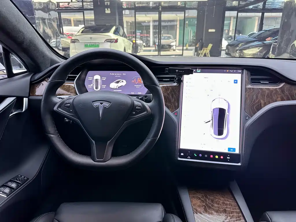 TESLA MODEL S