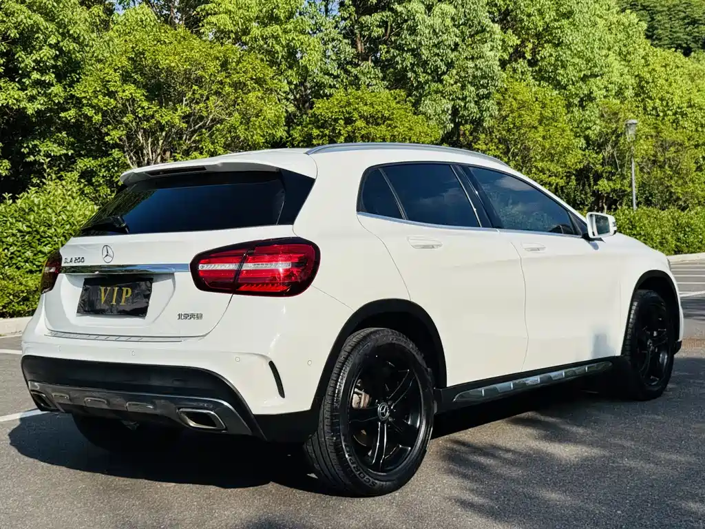 Mercedes-Benz GLA — миниатюра 5