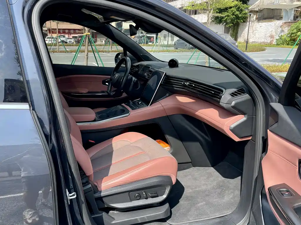 NIO EC6 — миниатюра 10