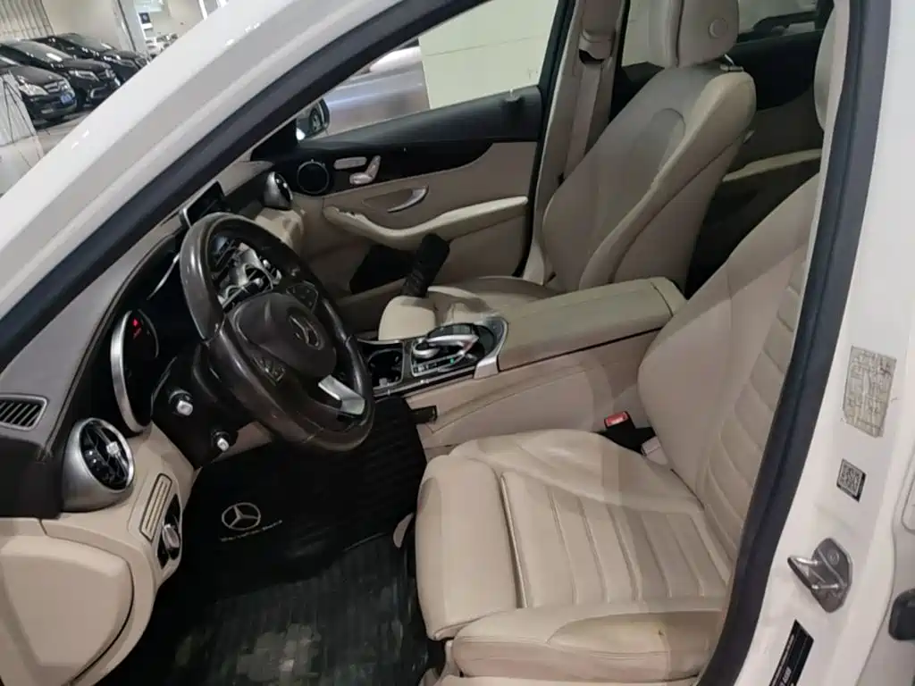 Mercedes-Benz C-Class — миниатюра 15