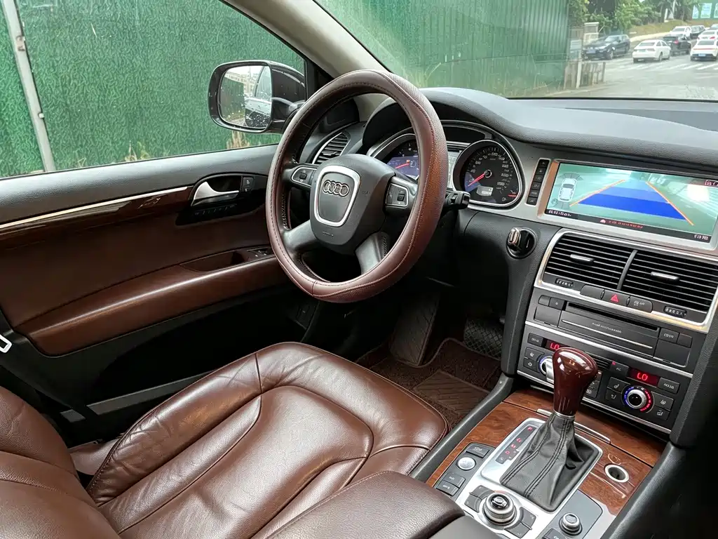 Audi Q7 — миниатюра 10