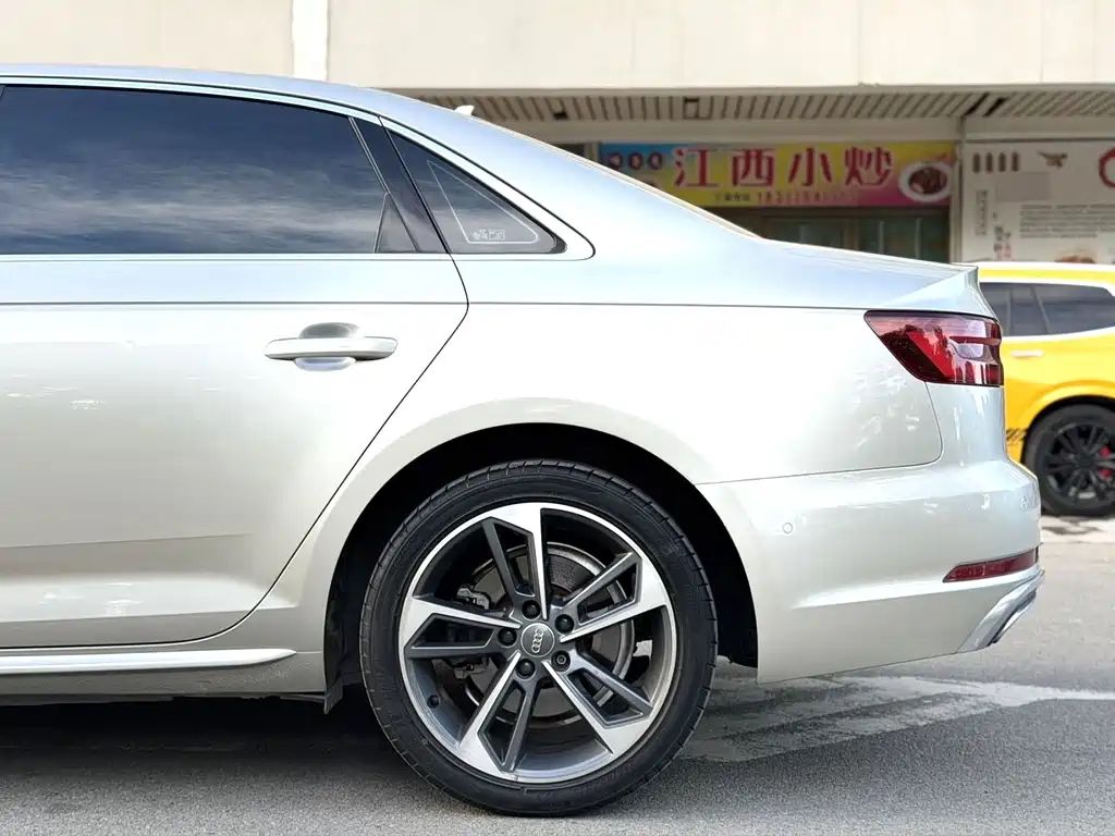 Audi A4L — миниатюра 22