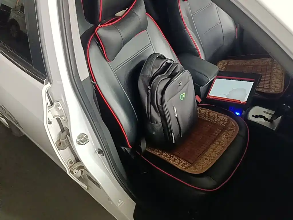 Hyundai Elantra — миниатюра 25