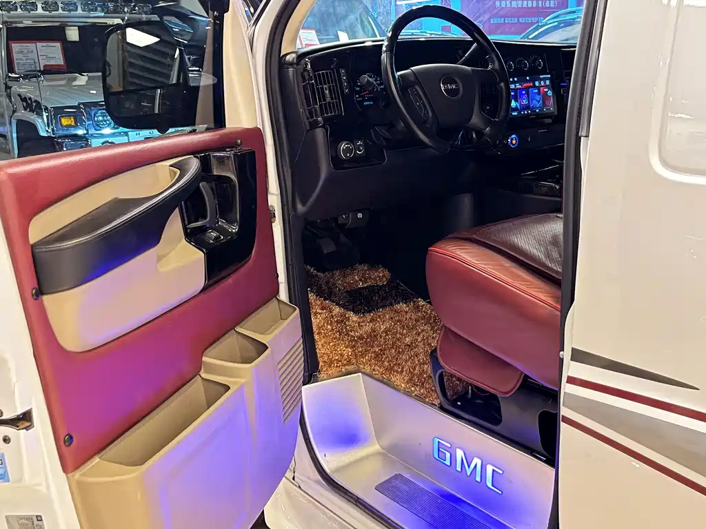 GMC Savana 5.3L 1500 Sport Edition, фото 12