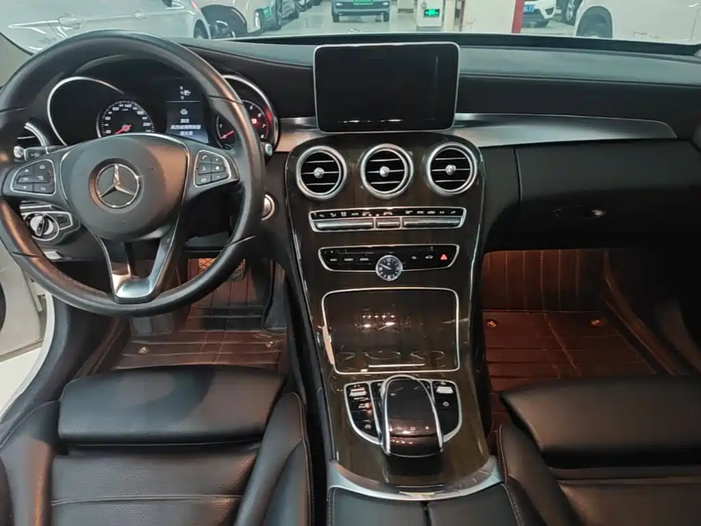 Mercedes-Benz C-Class — миниатюра 5