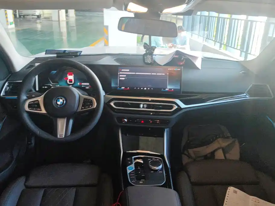 BMW i3 — миниатюра 12