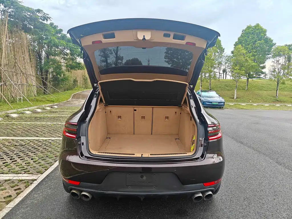 Porsche Macan — миниатюра 9