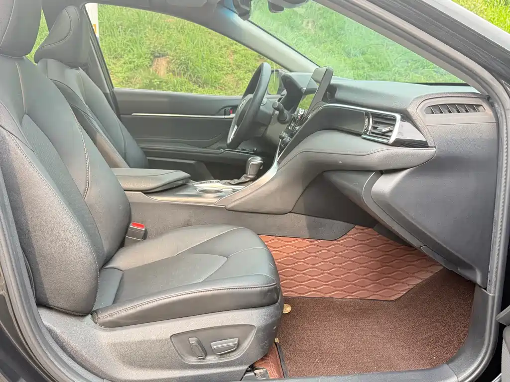 Toyota Camry — миниатюра 15