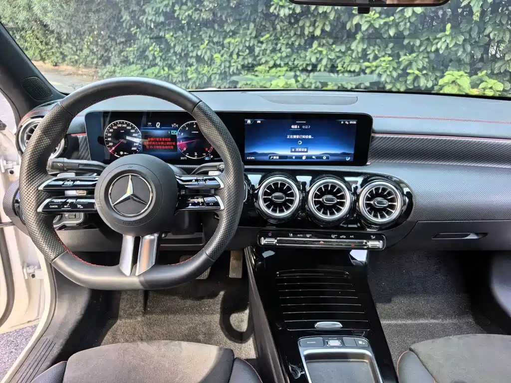 Mercedes-Benz A-Class — миниатюра 8