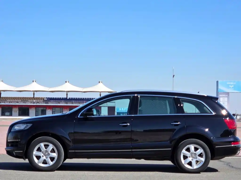 Audi Q7 — миниатюра 13
