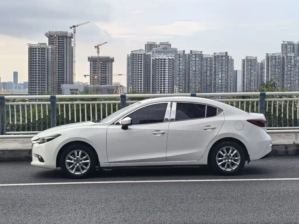 Mazda 3 Axela — миниатюра 4