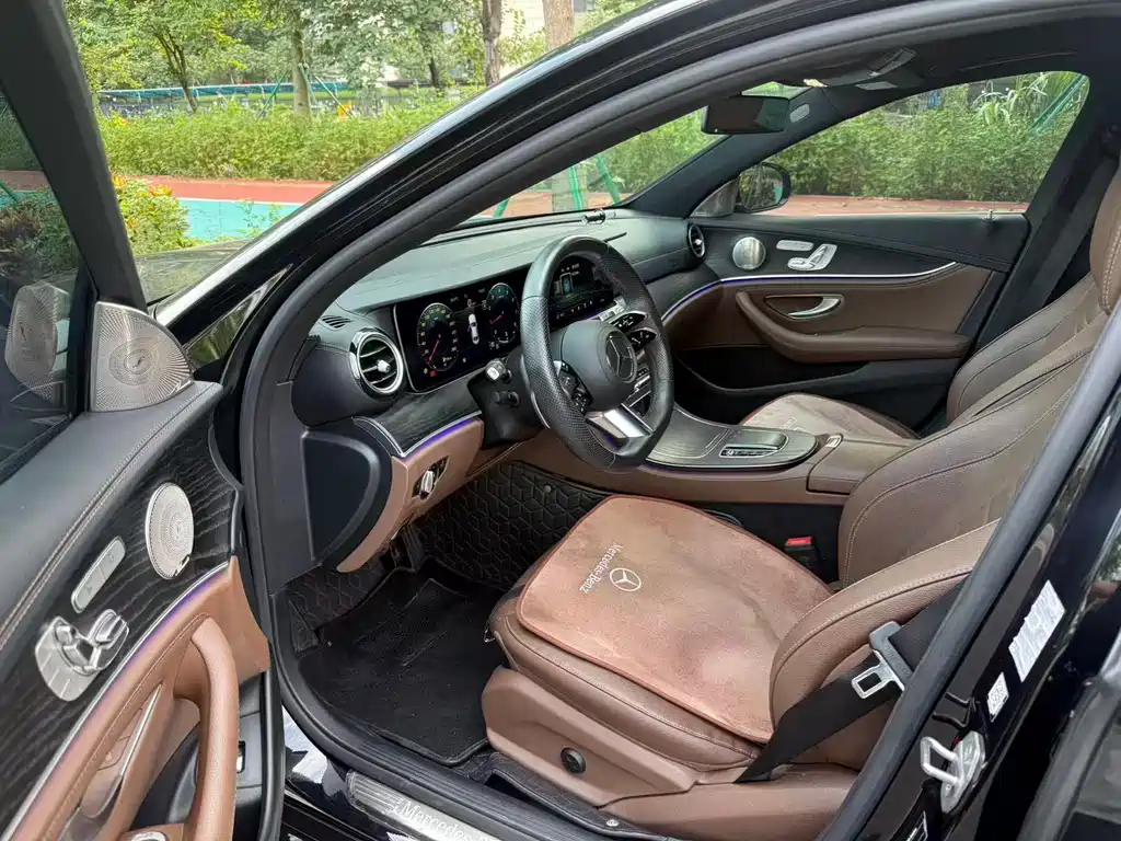 Mercedes-Benz E-Class — миниатюра 4