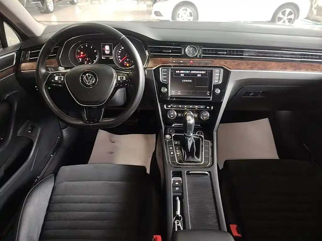 Volkswagen Magotan — миниатюра 6