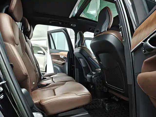 Volvo XC90 — миниатюра 12